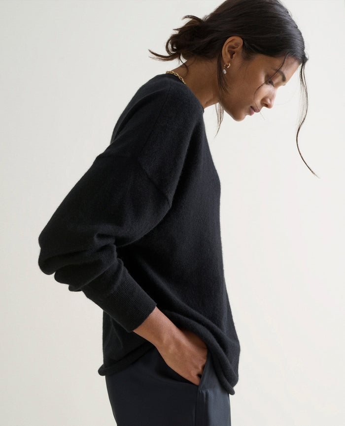 Black - Women's Finest Cashmere Sweatshirt